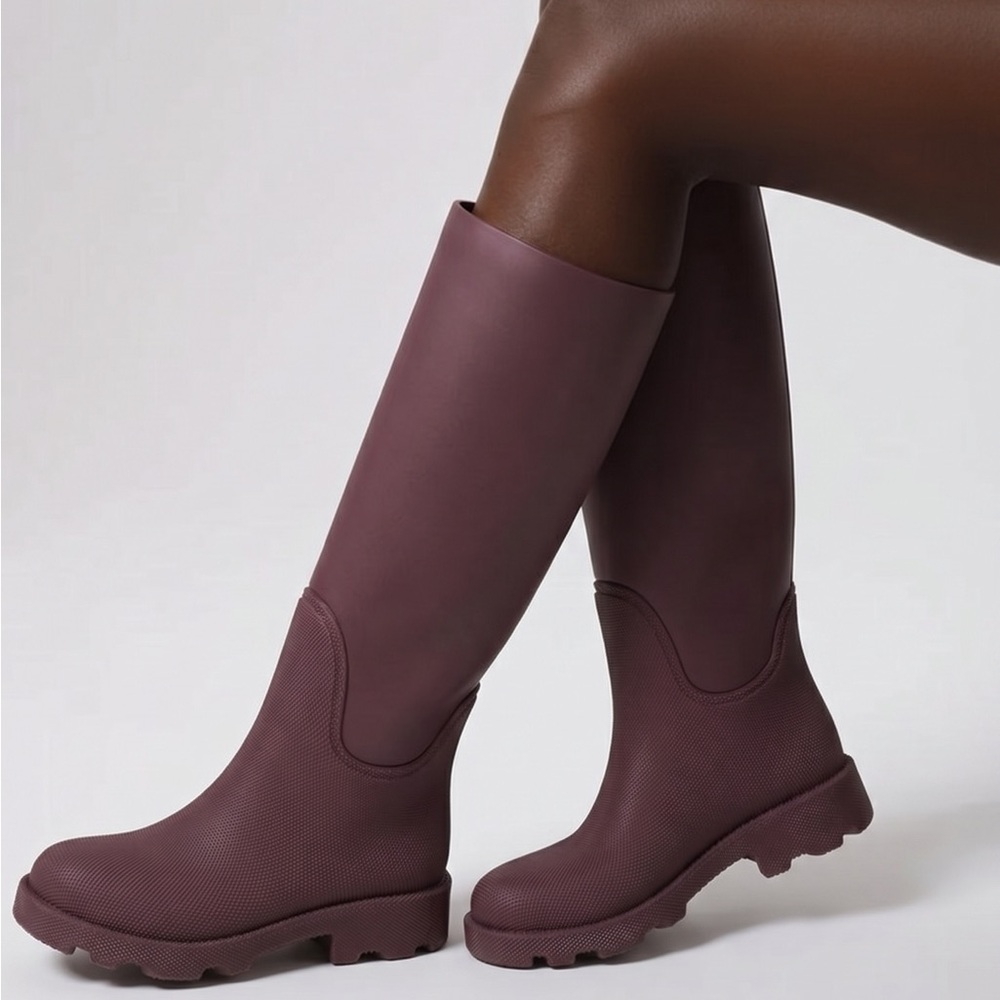 New Authentic BURBERRY Tall Rain Boots – Runway Featured